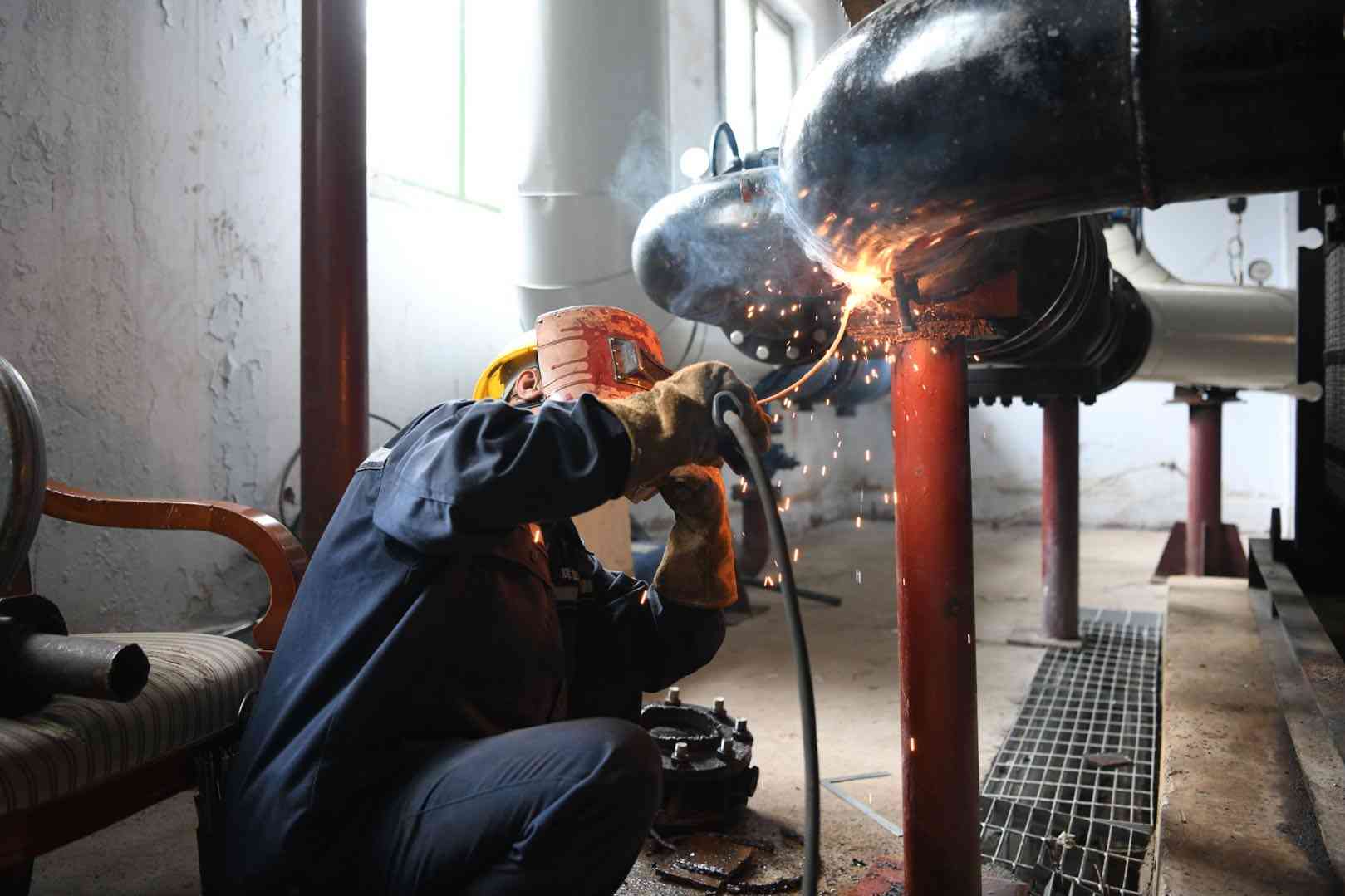 全力以赴忙備戰(zhàn) 厲兵秣馬保供熱—華潤電力盤錦公司全力開展“冬病夏治”行動(dòng)