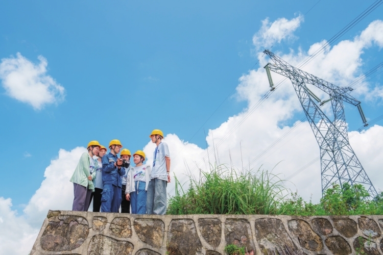 南方電網2024年港澳大學生、臺灣青年暑期實習項目圓滿結束